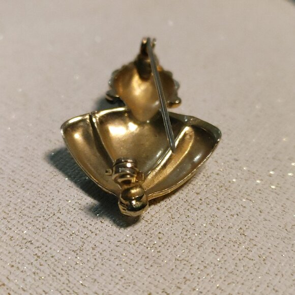 Jolle Rhinestone Genie Brooch 1940s Small Vintage Black Enamel Green Red Stones - Picture 7 of 12